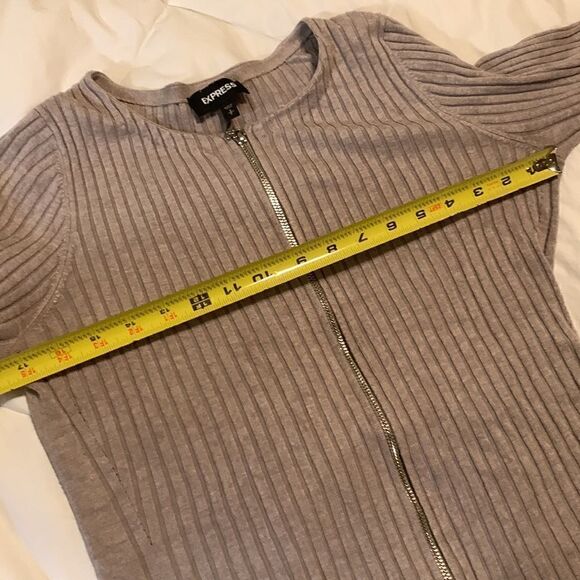 EXPRESS, long sleeve zip up sweater top, great condition, poly/rayon/spandex, S - Picture 9 of 12